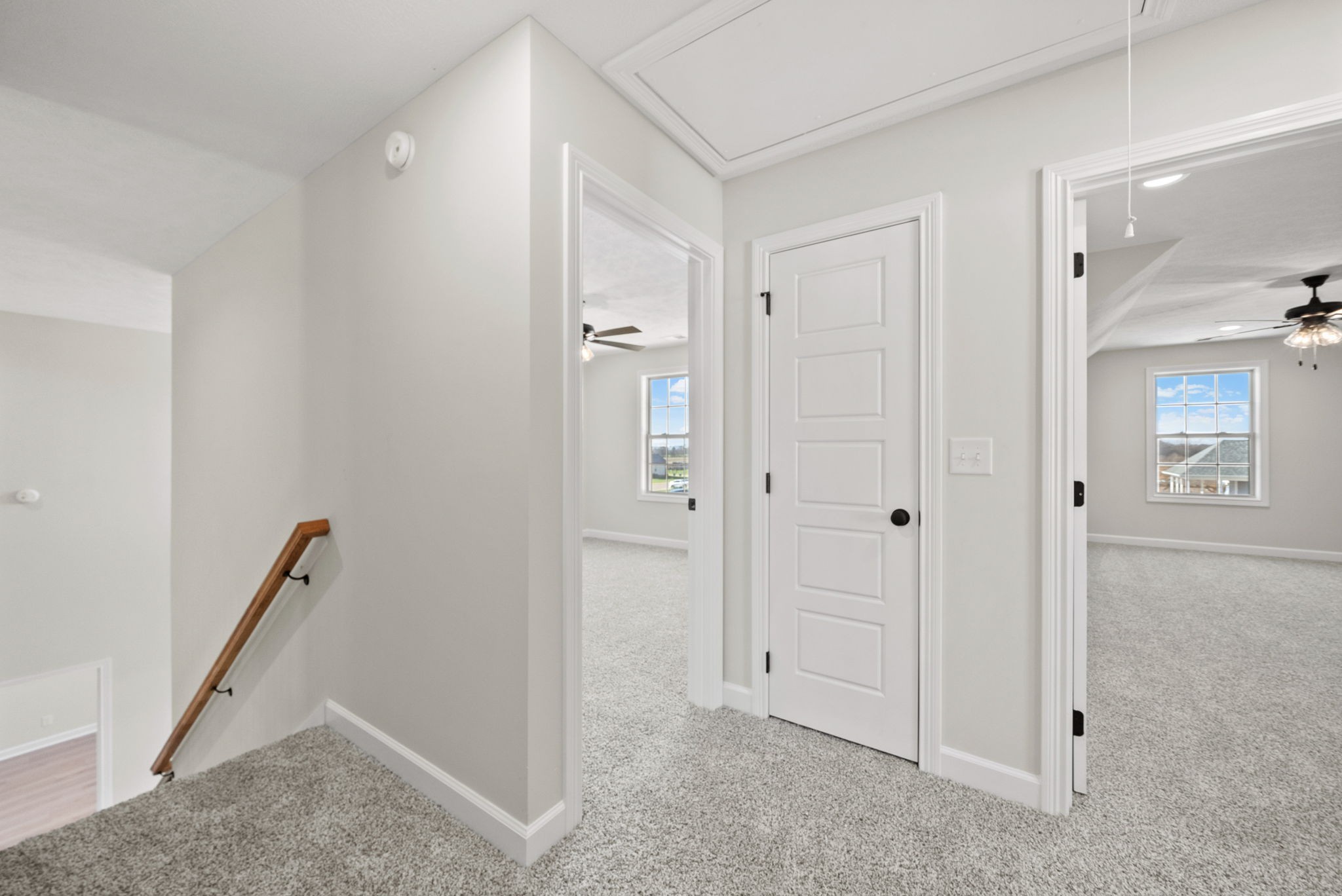 571 Fieldview Way Clarksville, TN 37043 - Photo 30 of 48 a view of hallway with closet