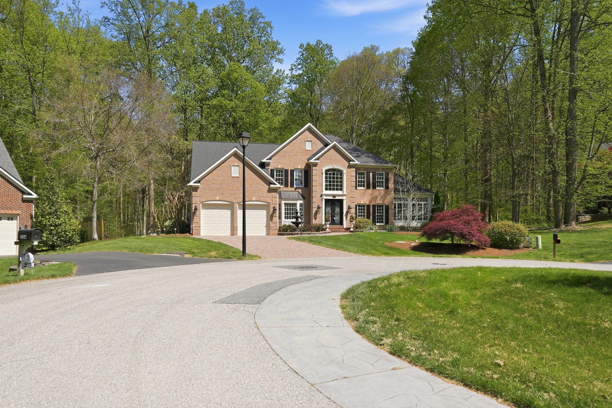 206 May Lane Edgewater, MD 21037 - Photo 4 of 66 Front View from Street