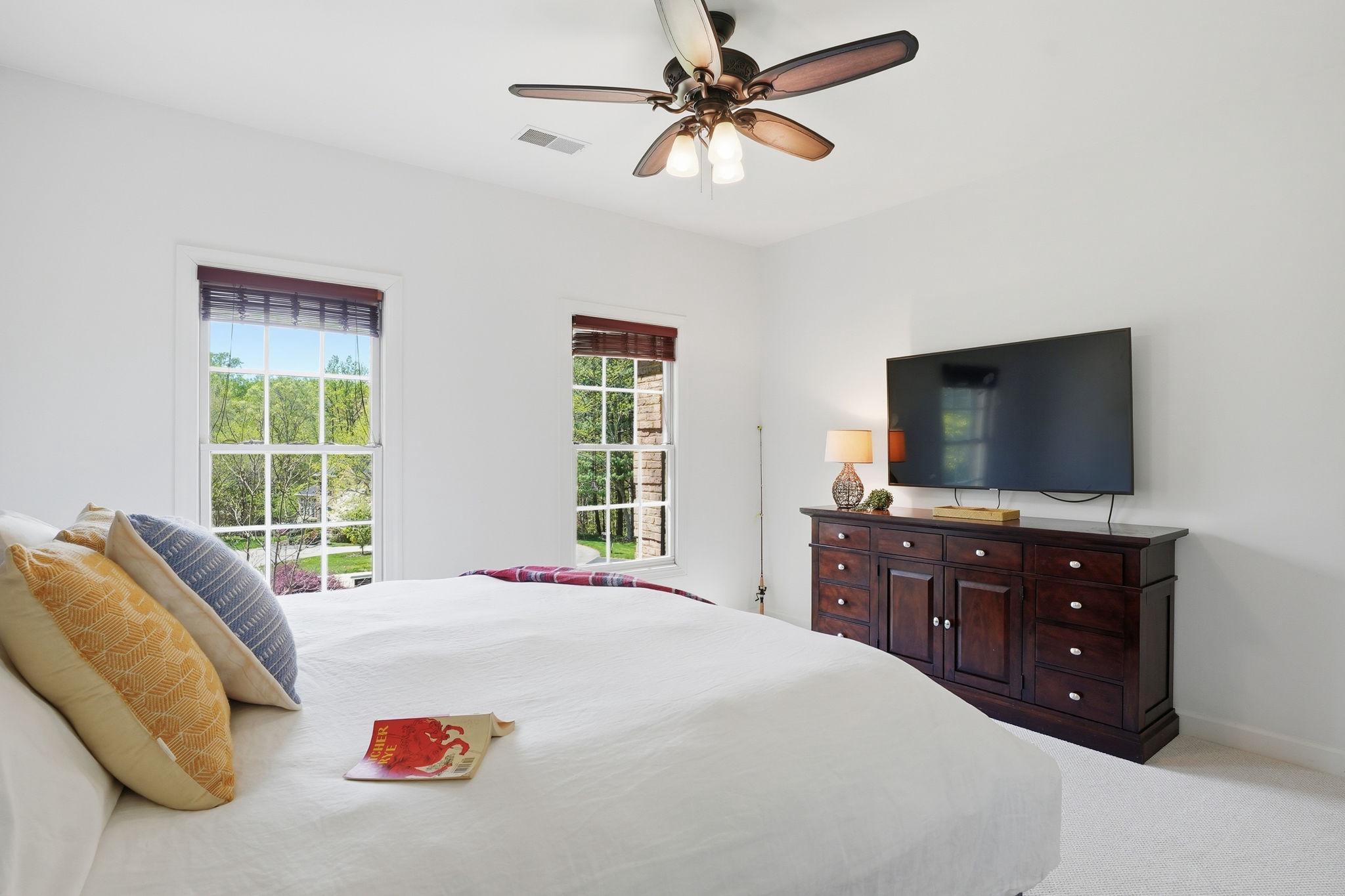 206 May Lane Edgewater, MD 21037 - Photo 42 of 66 Guest Suite with Private Bath