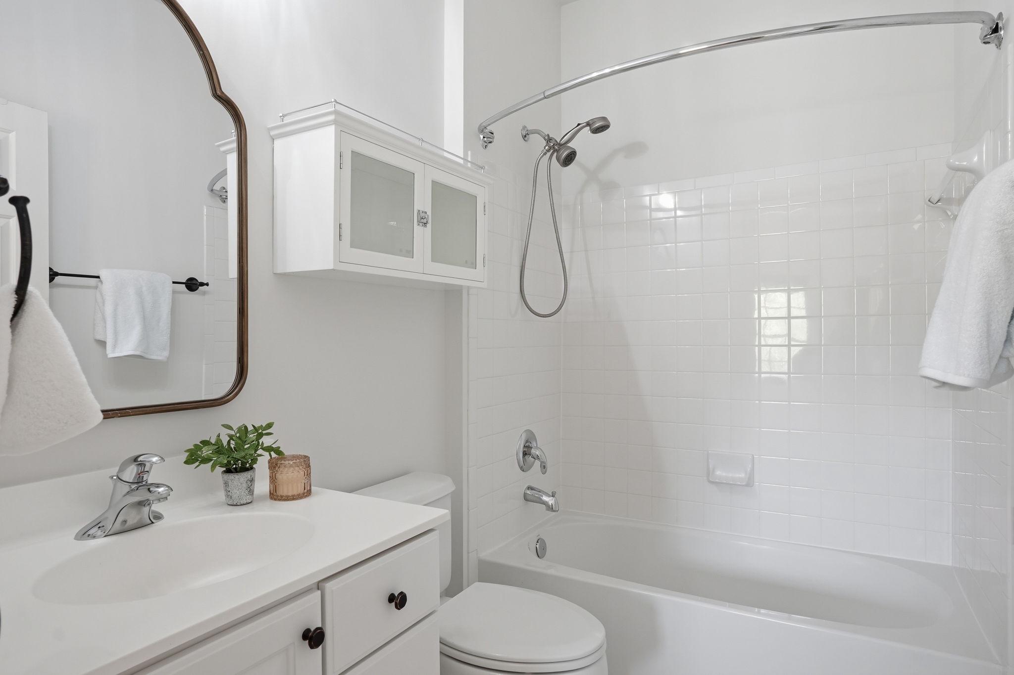 206 May Lane Edgewater, MD 21037 - Photo 43 of 66 Private bath attached to guest bedroom.