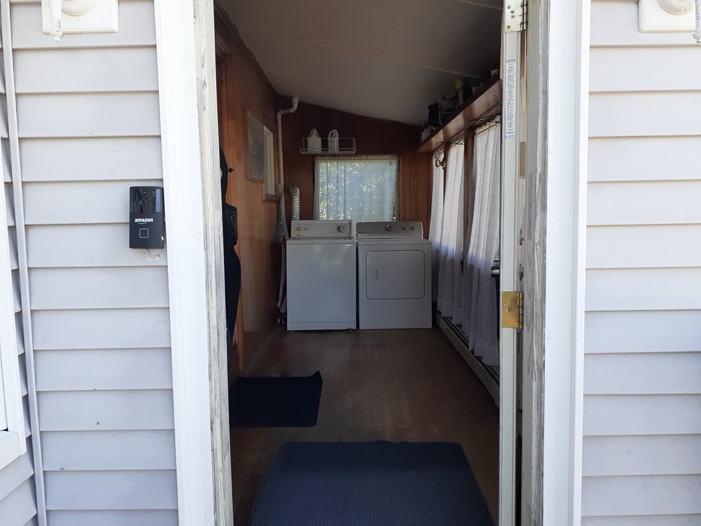 141 Detroit Street Fall River, MA 02721 - Photo 13 of 20