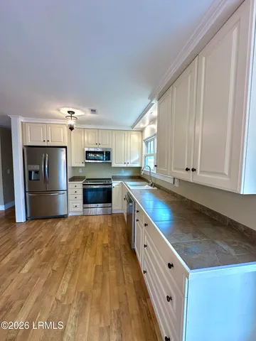 $2,400 | 110 Whitfield Street, Beaufort, SC 29902