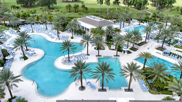 a view of house with a yard