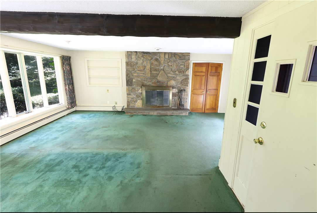 77 Goodwin Street Warwick, RI 02818 - Photo 4 of 14