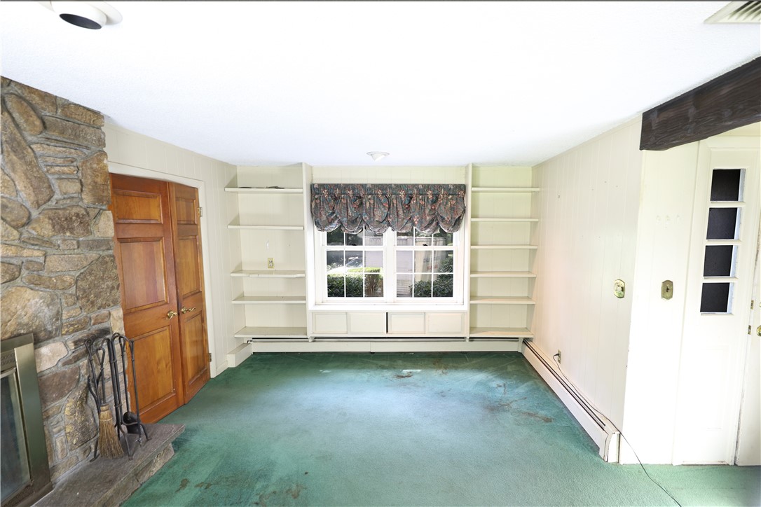 77 Goodwin Street Warwick, RI 02818 - Photo 5 of 14