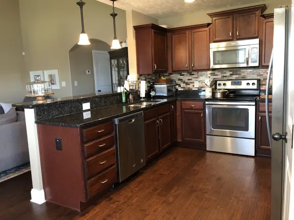 $2,250 | 1223 Snowball Lane, Clarksville, TN 37042
