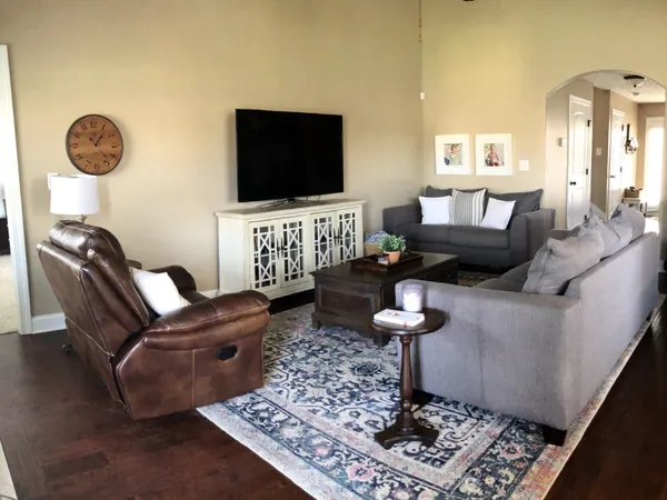 $2,250 | 1223 Snowball Lane, Clarksville, TN 37042