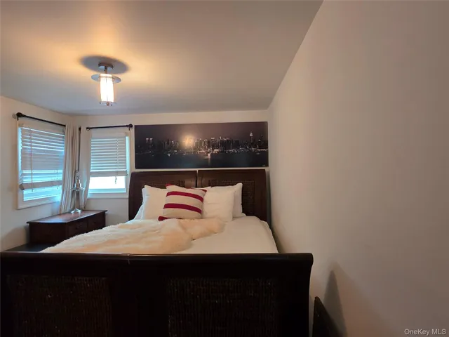 $3,900 | 34 Trenton Avenue, Unit LOWR, East Atlantic Beach, NY 11561