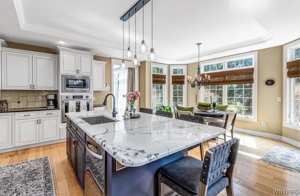 $769,900 | 622 Paradise Road, Amherst, NY 14051