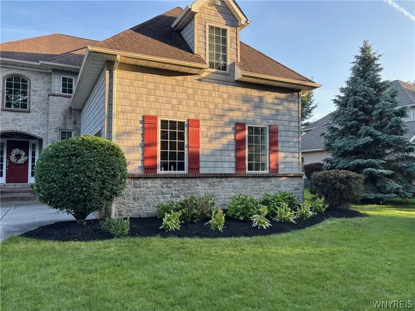 $769,900 | 622 Paradise Road, Amherst, NY 14051