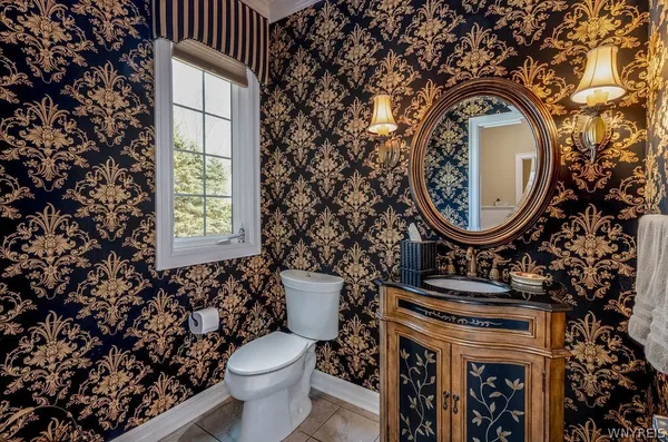 $769,900 | 622 Paradise Road, Amherst, NY 14051