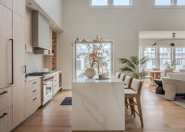 $1,799,000 | 12 Depot Road # 1102 (pearl Way), Westhampton Beach, NY 11978