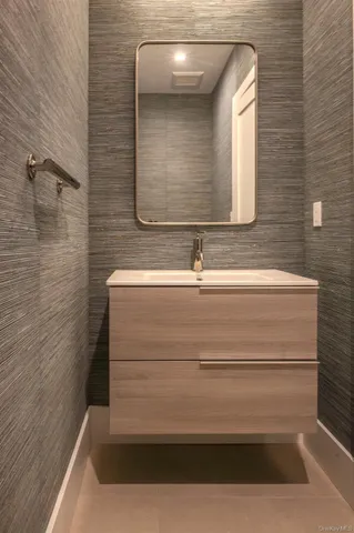 $1,799,000 | 12 Depot Road # 1102 (pearl Way), Westhampton Beach, NY 11978