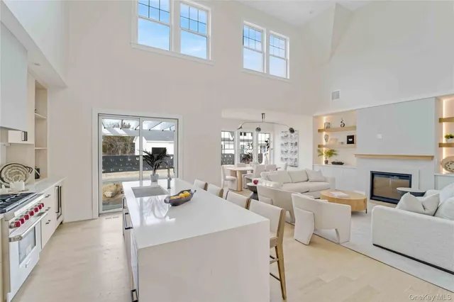 $1,799,000 | 12 Depot Road # 1102 (pearl Way), Westhampton Beach, NY 11978