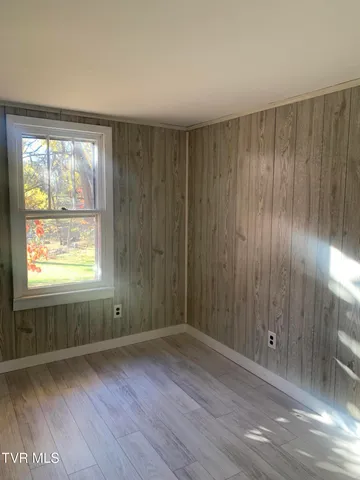 $250,000 | 441 Mimosa Street, Mount Carmel, TN 37645