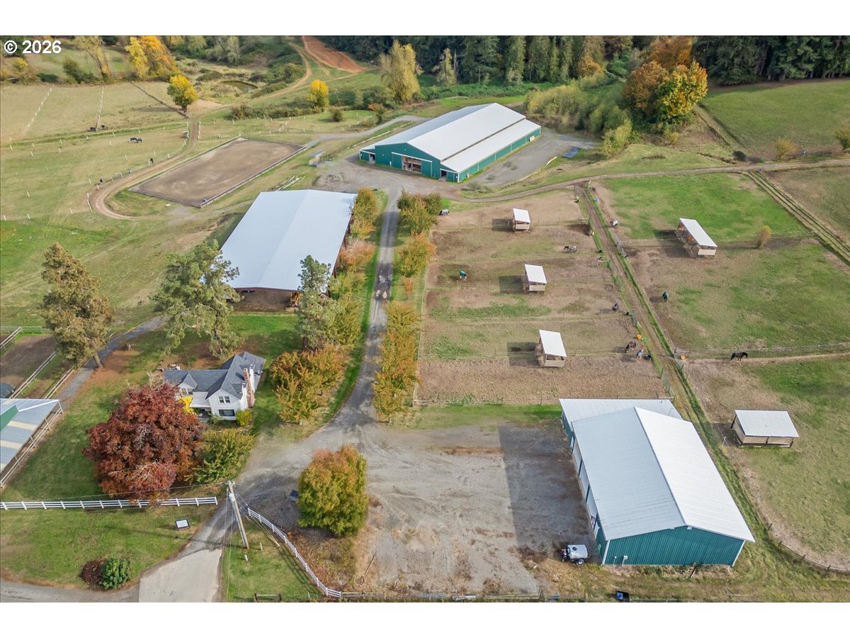 13492 South Warnock Road Oregon City, OR 97045 - Photo 31 of 48 a view of a backyard