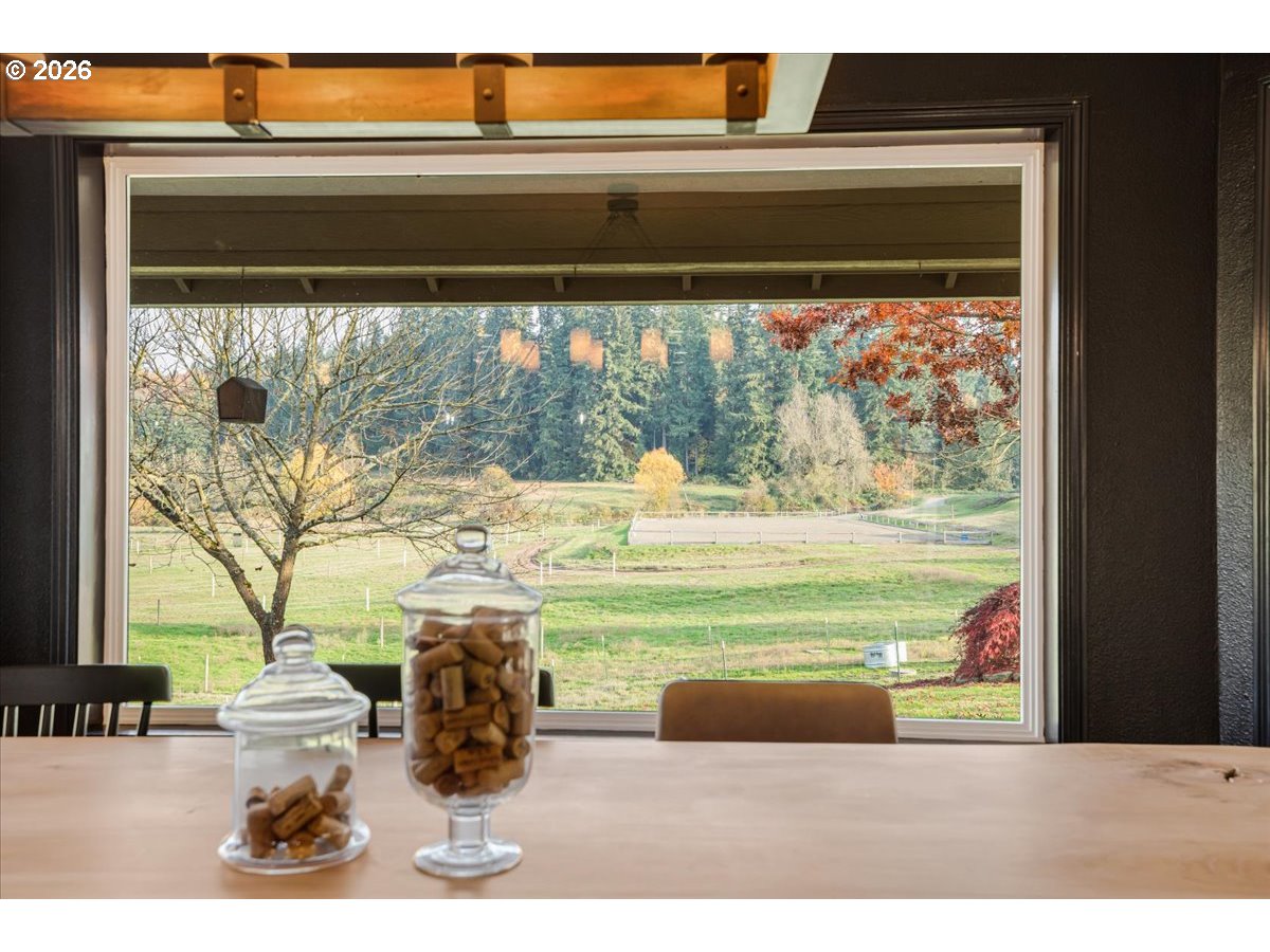 13492 South Warnock Road Oregon City, OR 97045 - Photo 9 of 48 a view of a living room and living room