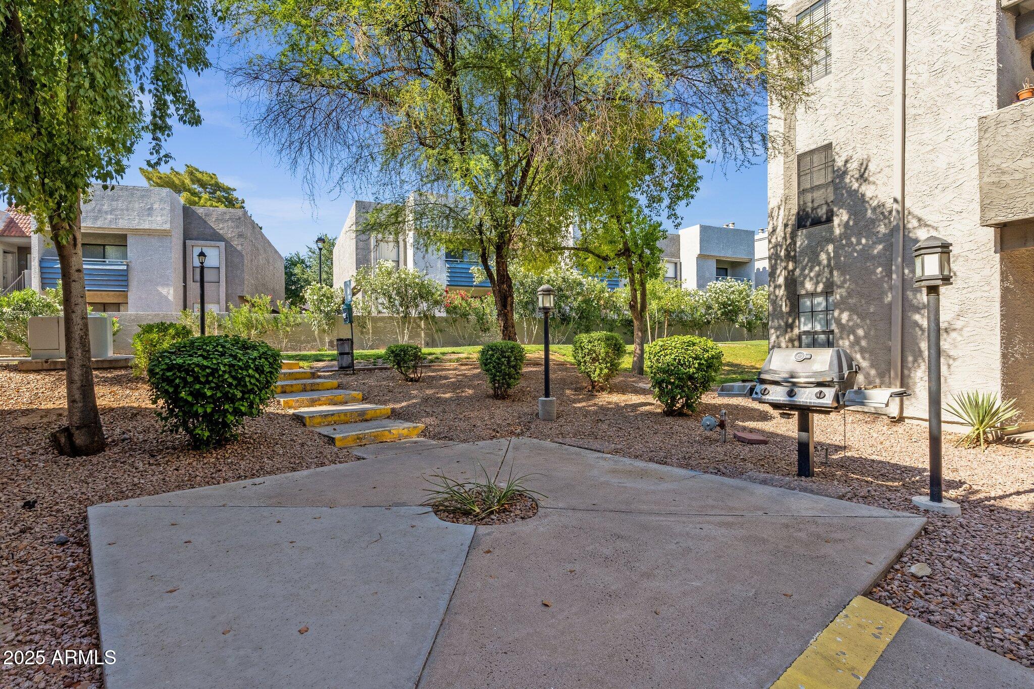 8020 East Thomas Road, Unit 313 Scottsdale, AZ 85251 - Photo 37 of 37 39-web-or-mls-8020-e-thomas-rd-313