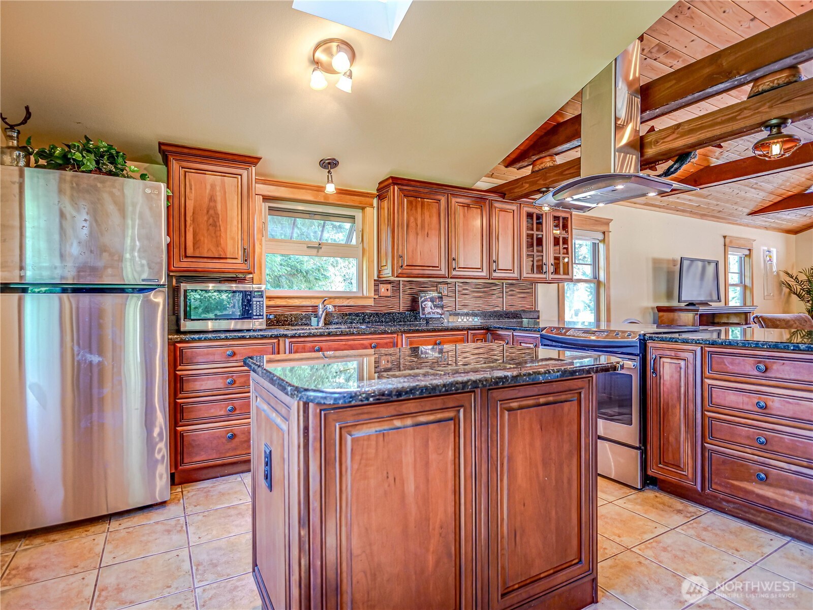 18612 51st Avenue Southeast Bothell, WA 98012 - Photo 9 of 40