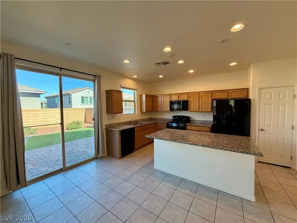 $2,183 | 351 Andy Wheeler Drive, Henderson, NV 89011