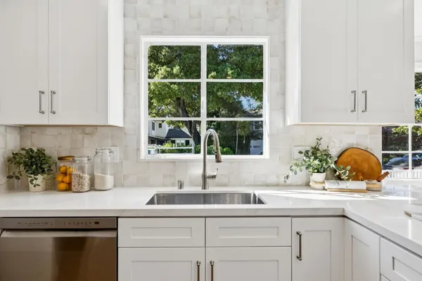 $2,395,000 | 22 De Sabla Road, San Mateo, CA 94402