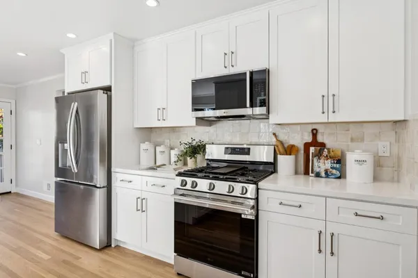 $2,395,000 | 22 De Sabla Road, San Mateo, CA 94402