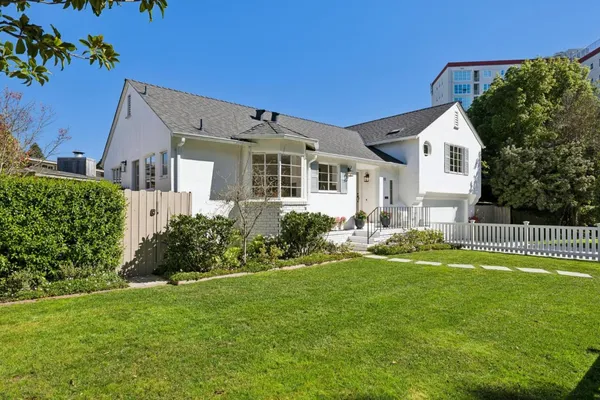 $2,395,000 | 22 De Sabla Road, San Mateo, CA 94402