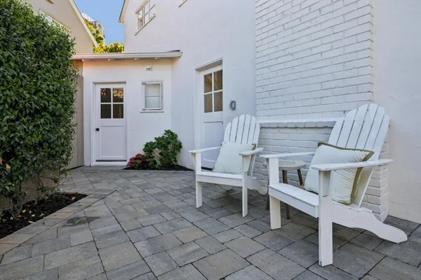 $2,395,000 | 22 De Sabla Road, San Mateo, CA 94402