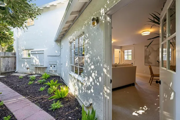 $2,395,000 | 22 De Sabla Road, San Mateo, CA 94402