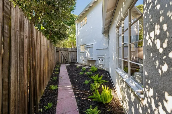 $2,395,000 | 22 De Sabla Road, San Mateo, CA 94402