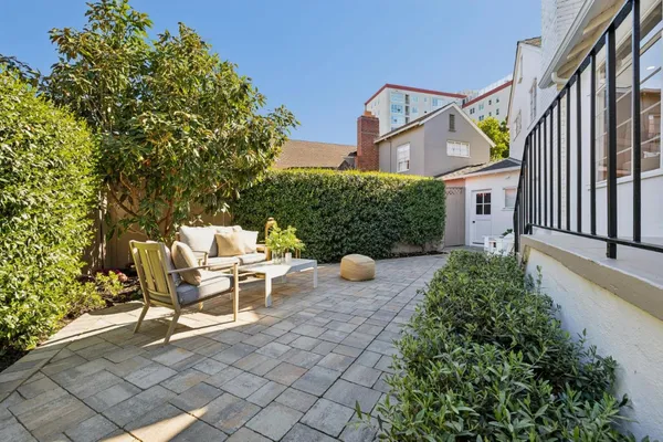 $2,395,000 | 22 De Sabla Road, San Mateo, CA 94402