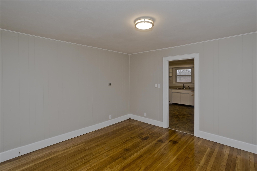 177 Marion Street Chicopee, MA 01013 - Photo 29 of 37