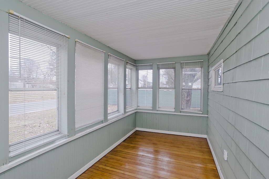 177 Marion Street Chicopee, MA 01013 - Photo 8 of 37