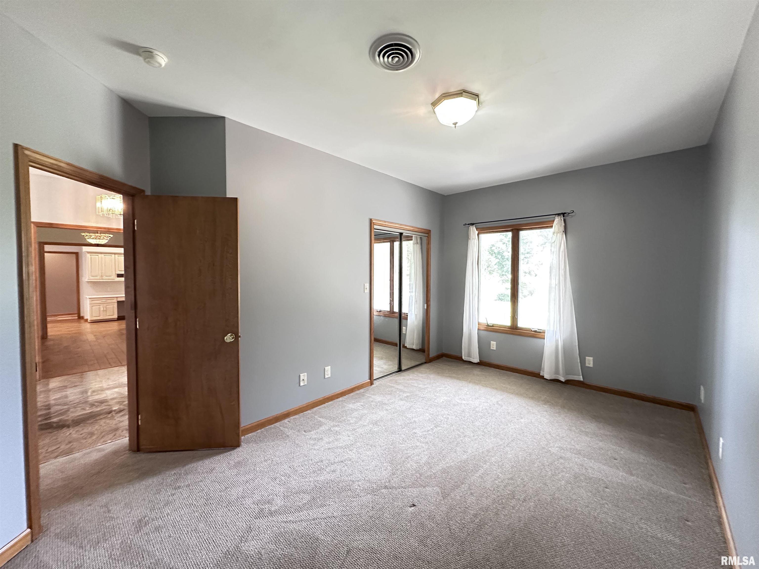 1535 Howard Road Marion, IL 62959 - Photo 17 of 40