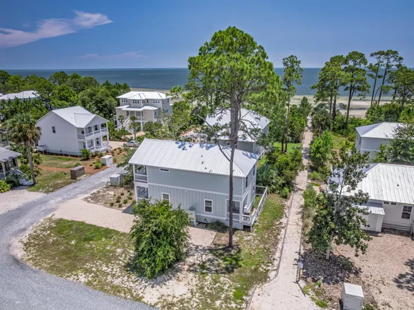 $699,000 | 300 Gull Wing Way Street, Sopchoppy, FL 32358