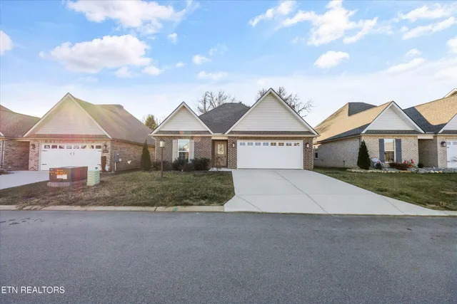 $479,900 | 258 Nathan Hills Drive, Maryville, TN 37801