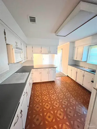 $2,495 | 203 Priscilla Drive, Fort Walton Beach, FL 32547