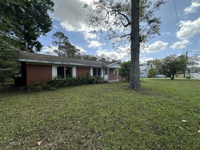 $1,450 | 8101 4th Street, Laurel Hill, FL 32567