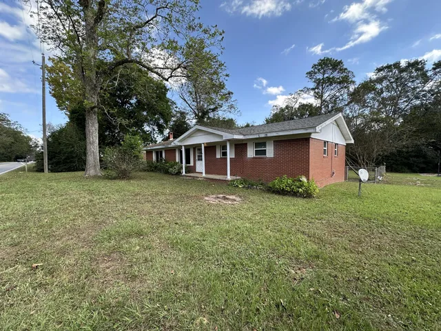 $1,450 | 8101 4th Street, Laurel Hill, FL 32567