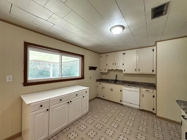 $1,450 | 8101 4th Street, Laurel Hill, FL 32567