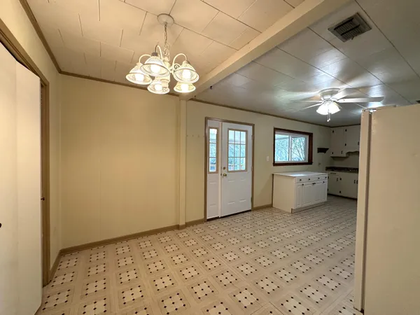 $1,400 | 8101 4th Street, Laurel Hill, FL 32567