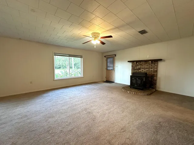 $1,450 | 8101 4th Street, Laurel Hill, FL 32567