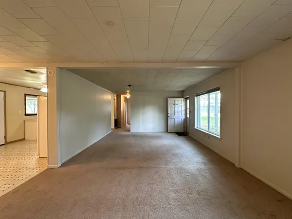 $1,400 | 8101 4th Street, Laurel Hill, FL 32567