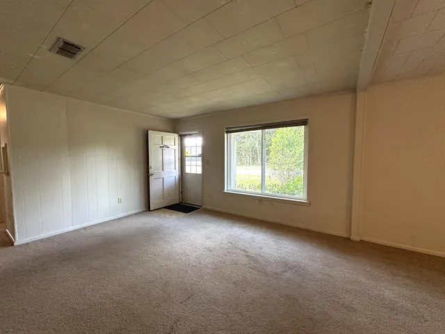 $1,450 | 8101 4th Street, Laurel Hill, FL 32567