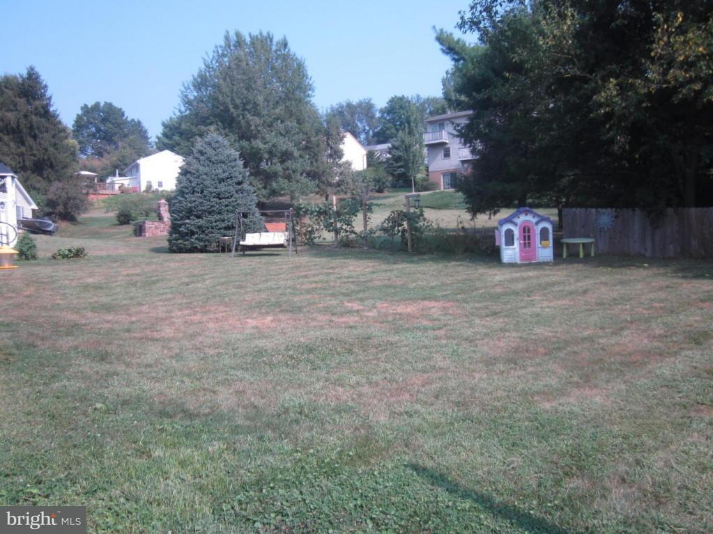 727 1/2 Owl Hill Road Lititz, PA 17543 - Photo 18 of 27