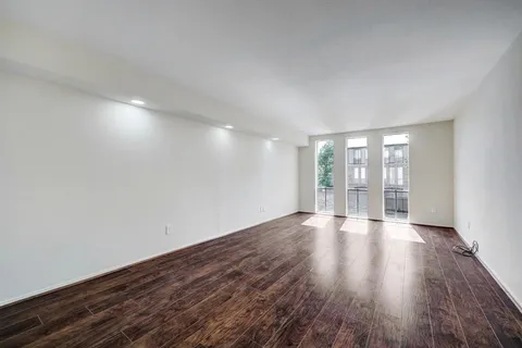 $110,000 | 4645 Wild Indigo Street, Unit 373, Houston, TX 77027