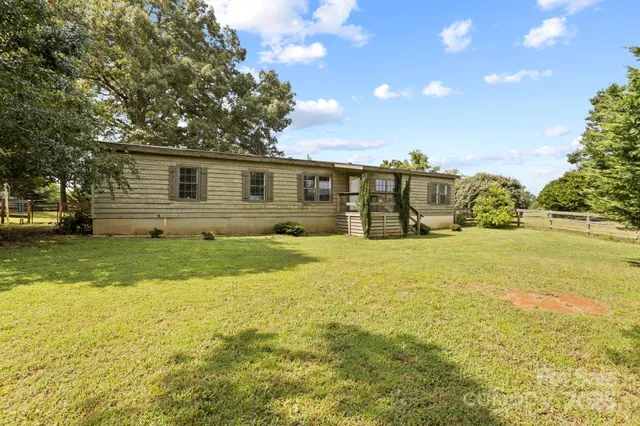 $929,000 | 1896 East Green Creek Drive, Tryon, NC 28782