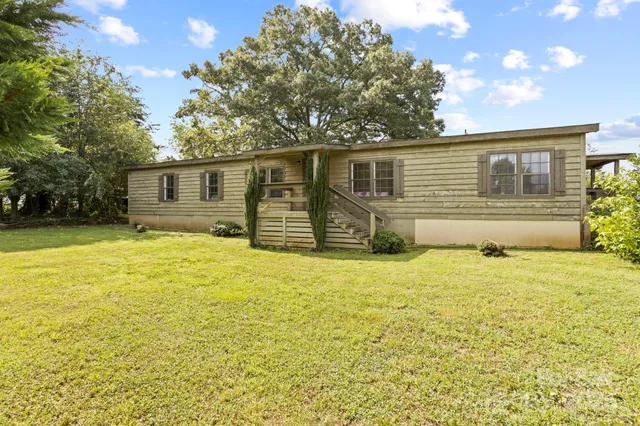 $929,000 | 1896 East Green Creek Drive, Tryon, NC 28782