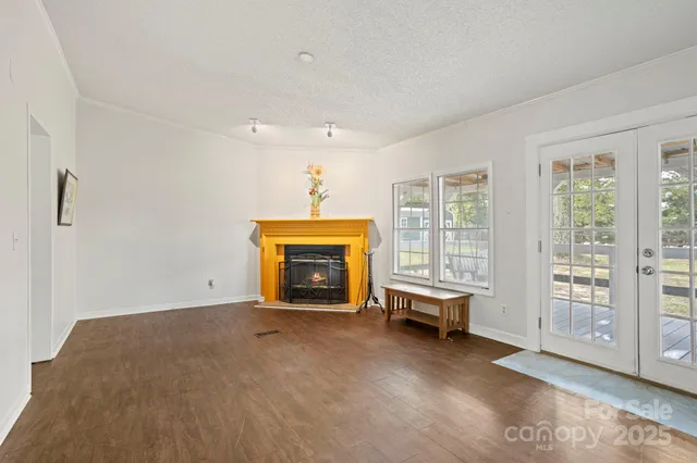 $929,000 | 1896 East Green Creek Drive, Tryon, NC 28782