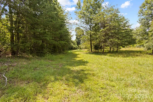 $929,000 | 1896 East Green Creek Drive, Tryon, NC 28782